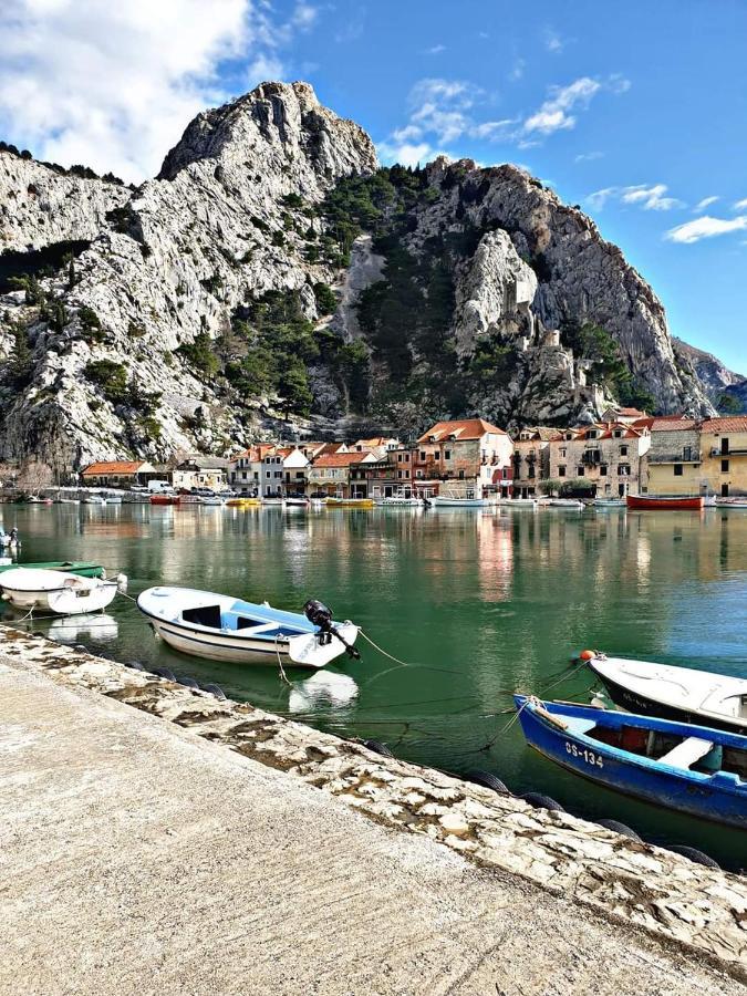 Amazing Sea View Lägenhet Omiš Exteriör bild