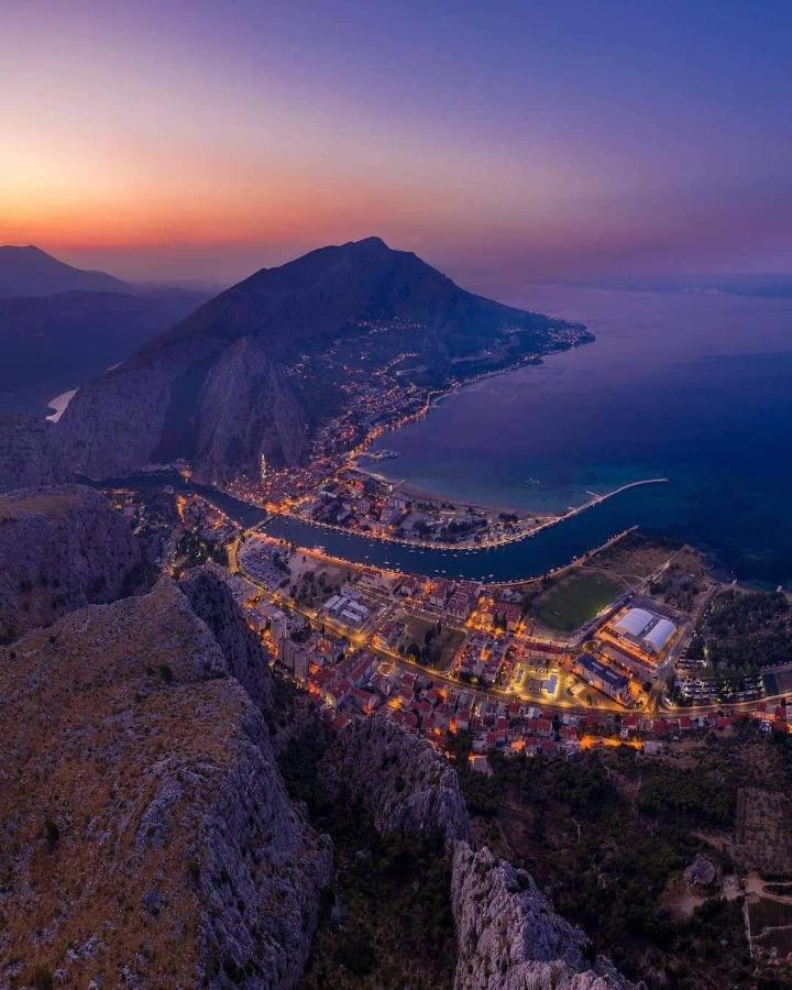 Amazing Sea View Lägenhet Omiš Exteriör bild